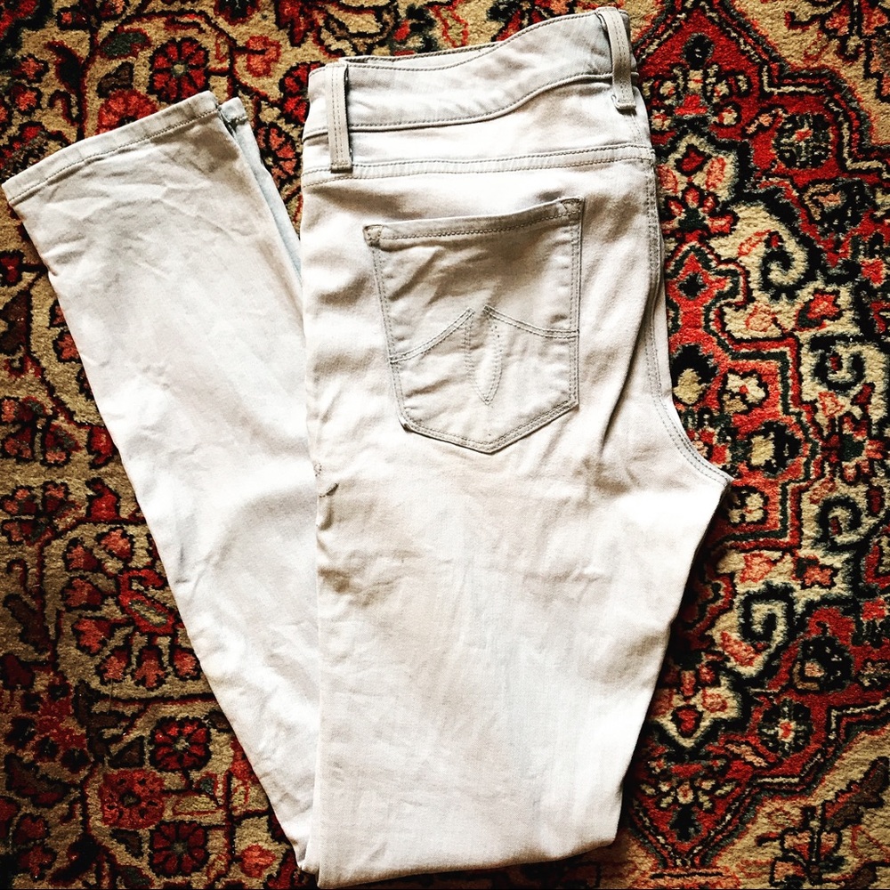 Level 99 Lily Light Wash Skinny Straight Jeans