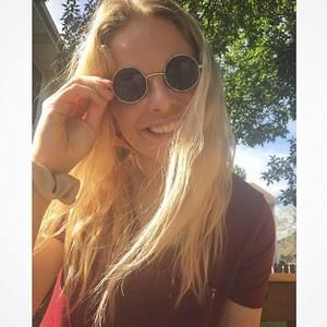 Meet your Posher, Hailey