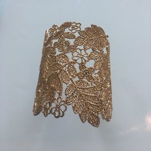 Stella & Dot: Chantille Lace Gold Cuff