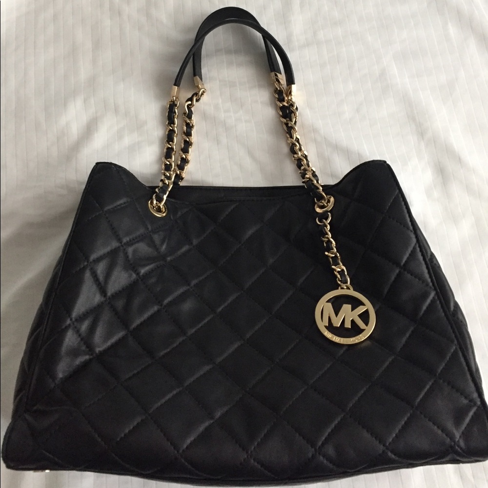 Michael Kors black leather shoulder bag