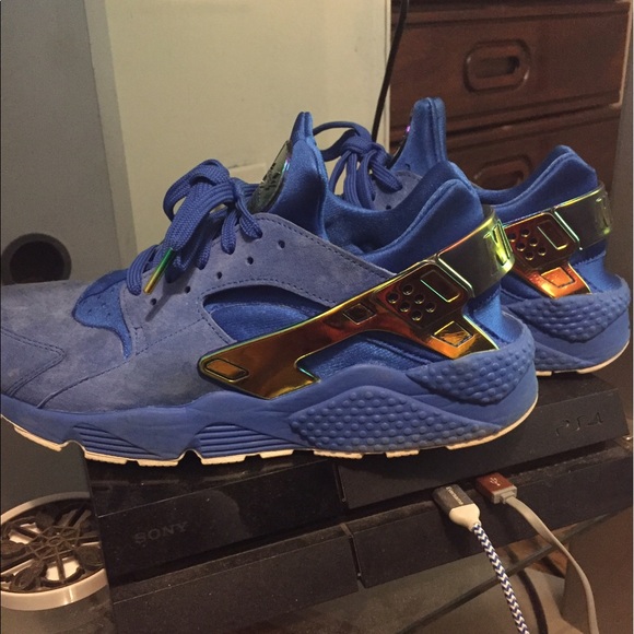 Nike x Undefeated Huaraches