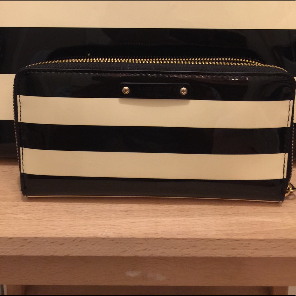 Kate Spade Penn Valley WALLET.