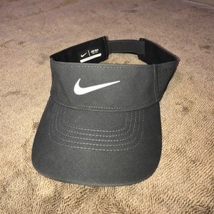 Black nike visor