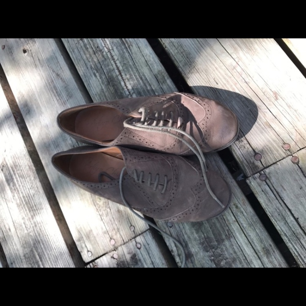 Brown Leather Oxford Shoes