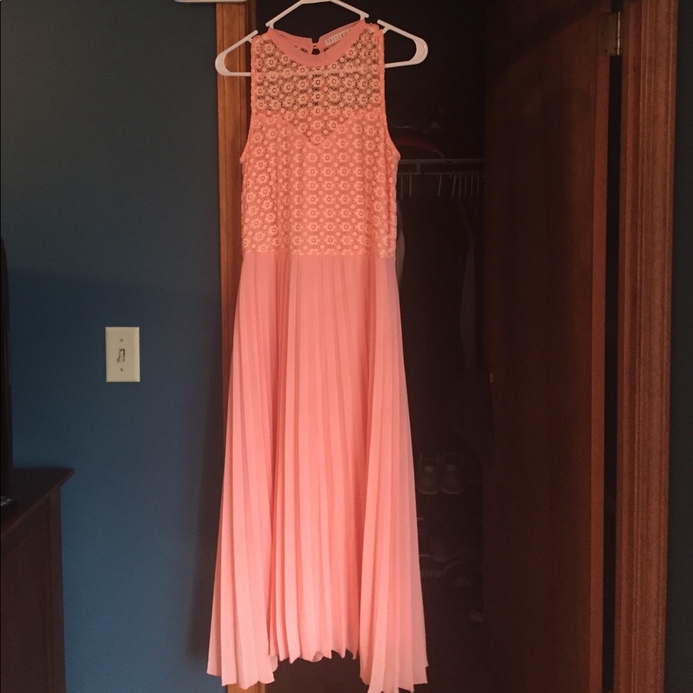 STUNNING dress. Only worn once.