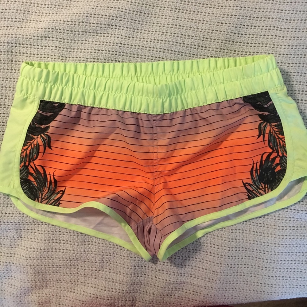 Hurley ladies board shorts medium
