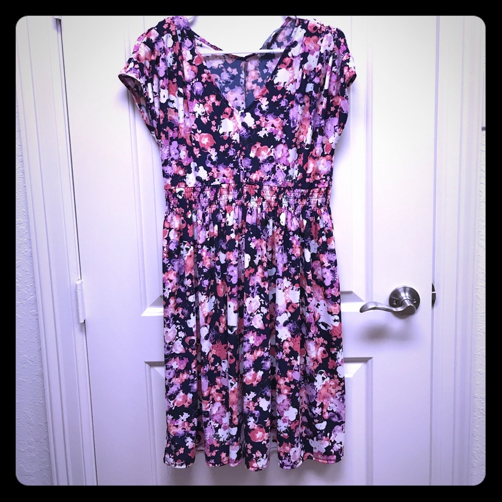 Daisy Fuentes gorgeous floral dress