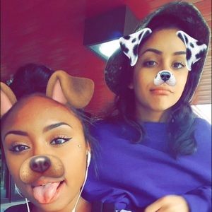 Meet your Posher, Chloe