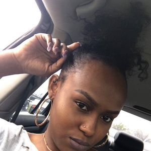 Meet your Posher, Nakia