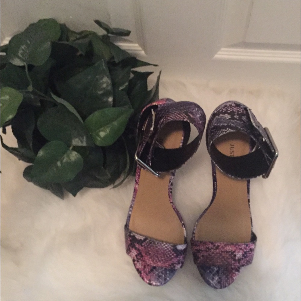SOLD JustFab Faux Snake Skin Heels - Picture 2 of 8