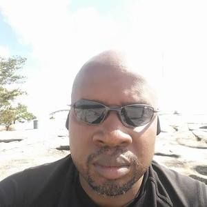 Meet your Posher, Luis