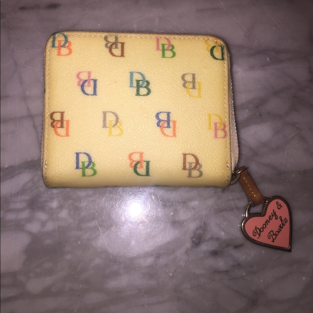 💛💚Colorful Dooney & Bourke Wallet 💙💜