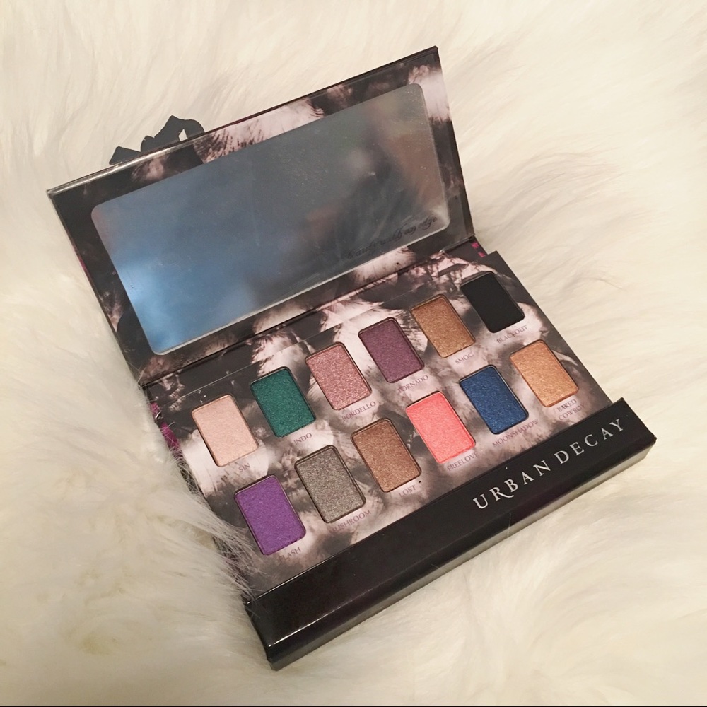 Urban Decay Shadow Box. NIB