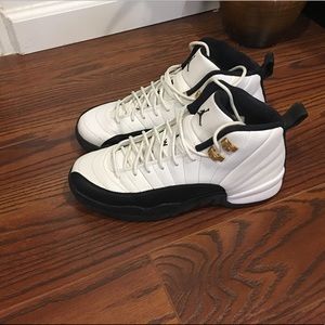 Michael Jordan size 7 kids taxi 12's