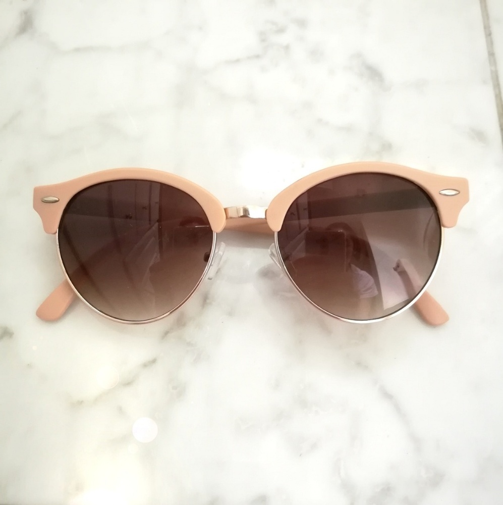 NUDE BROWLINE SUNNIES