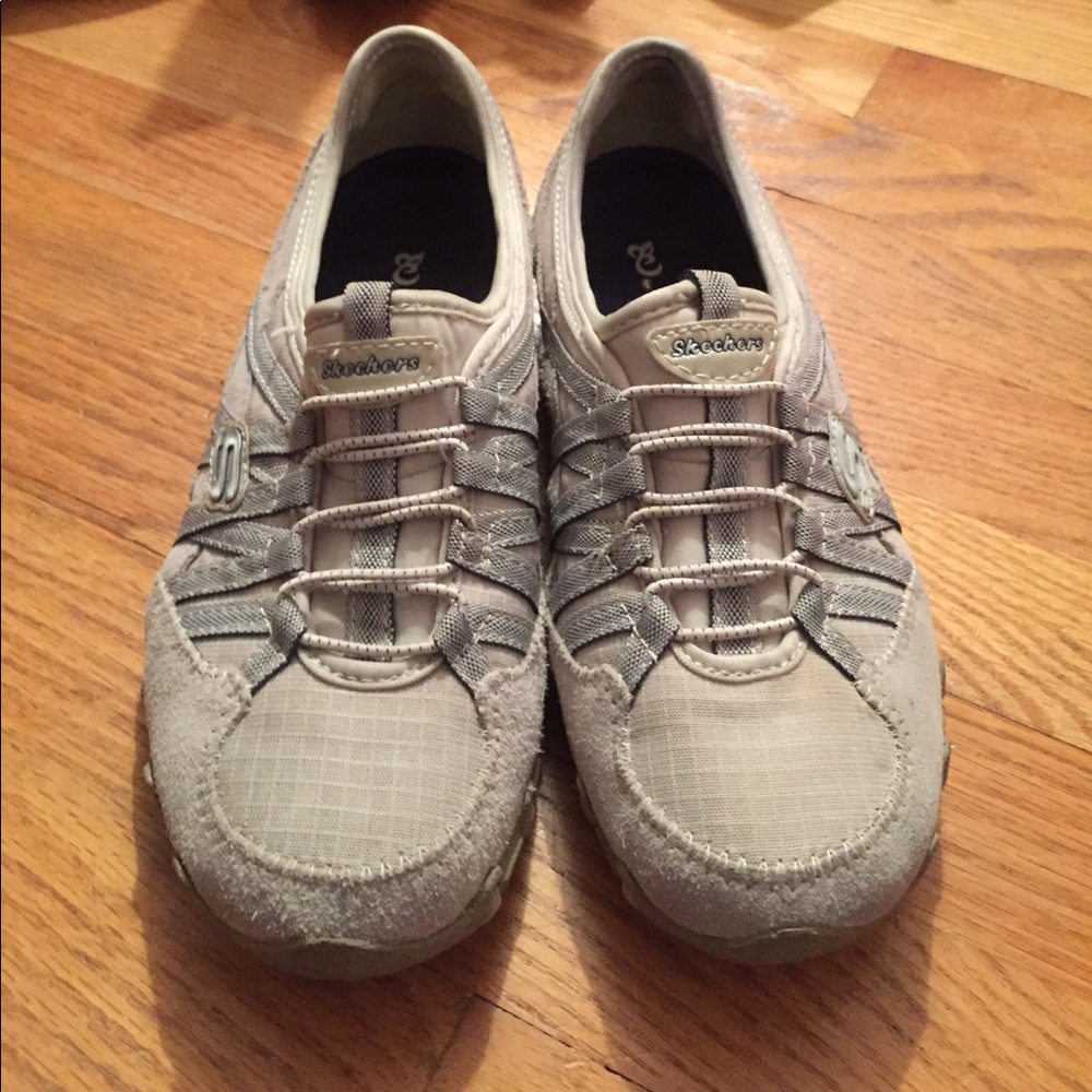 Skechers slip on shoes