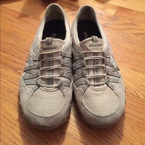 Skechers slip on shoes