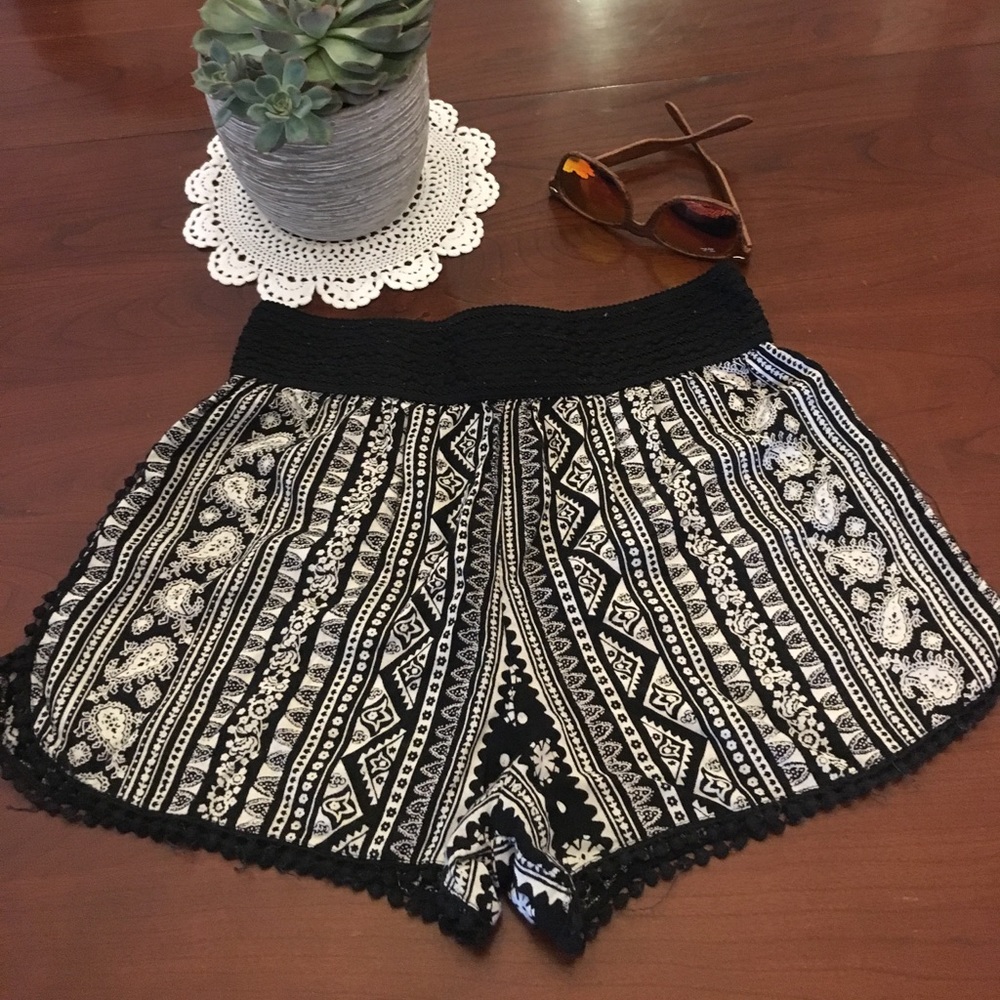 Aztec Pom Pom shorts