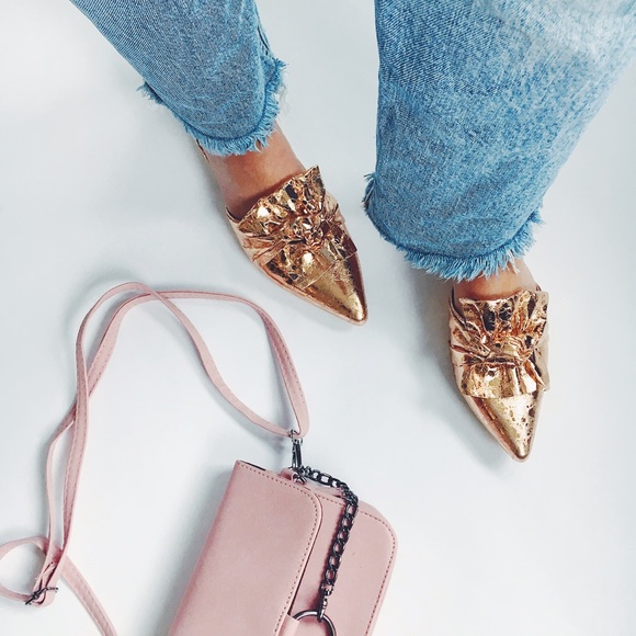 Last✨Aura Rose Gold Metallic Bow Pointy Toe Slide - Picture 3 of 8
