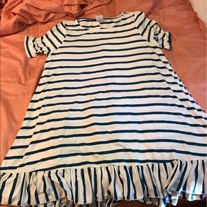 Agnes & Dora Ruffle Tunic - large. EUC