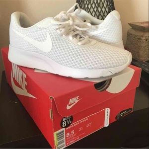 Women's Nike Tanjun shoes