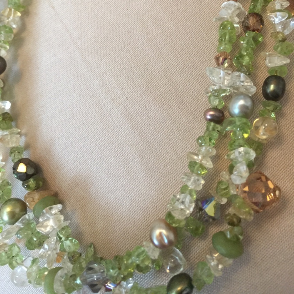 Semiprecious stones (citrine, pearls, crystals...)