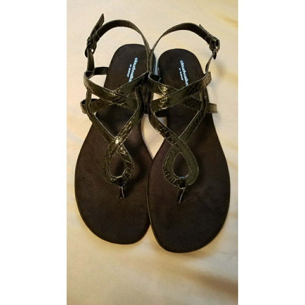 NWOT Avenue Cloudwalker Sandals