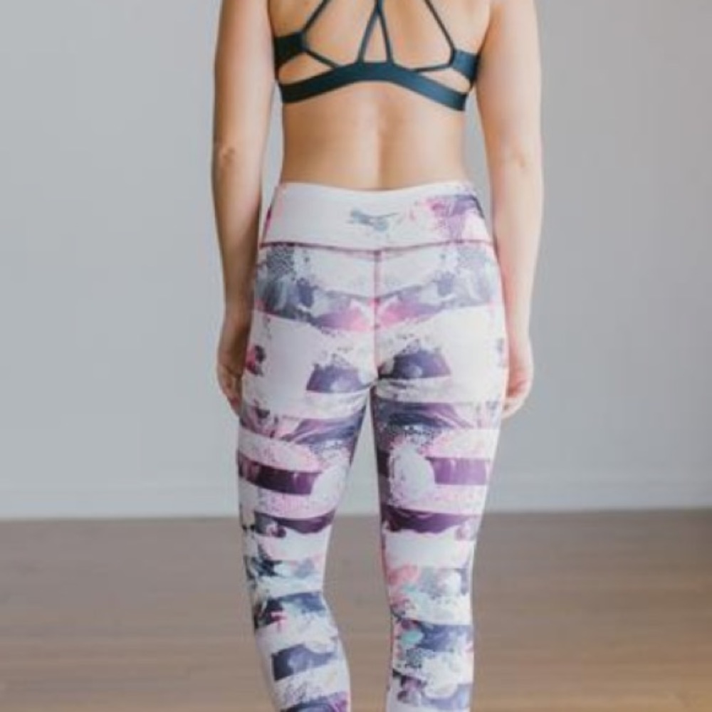 Elle Capri - Picture 3 of 3
