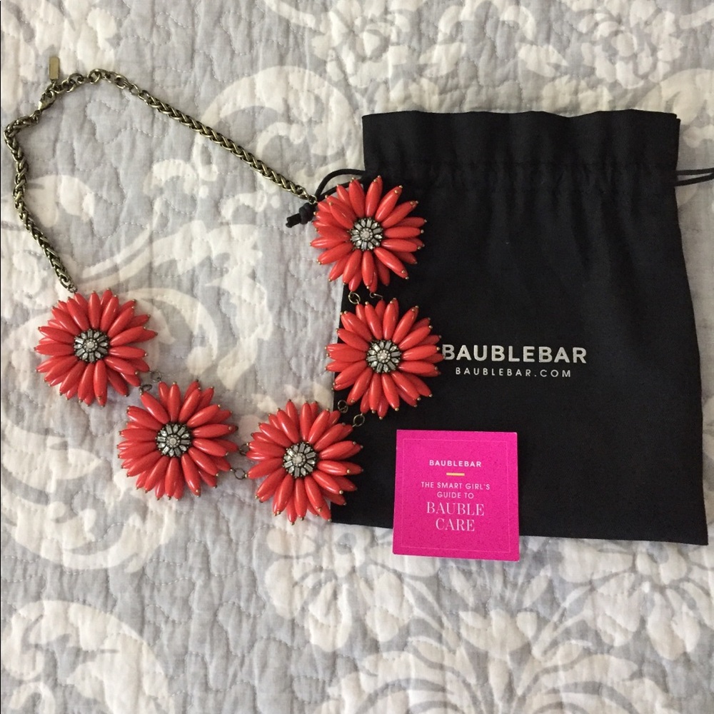 NEVER WORN BaubleBar Poppy Necklace