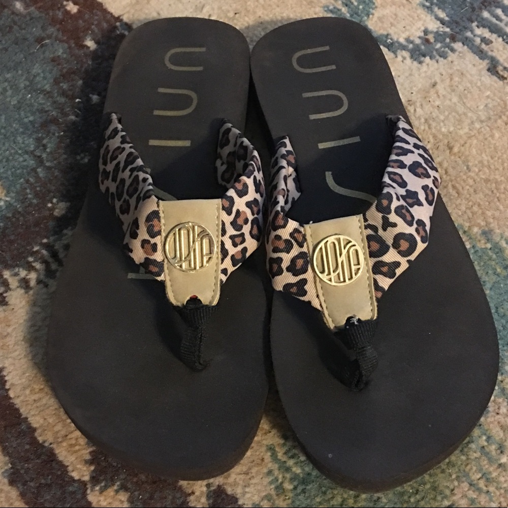 Cheetah flip flops