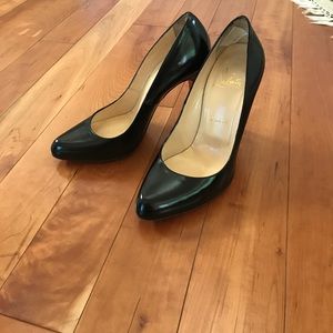 Christian Louboutin shoes. 38.5