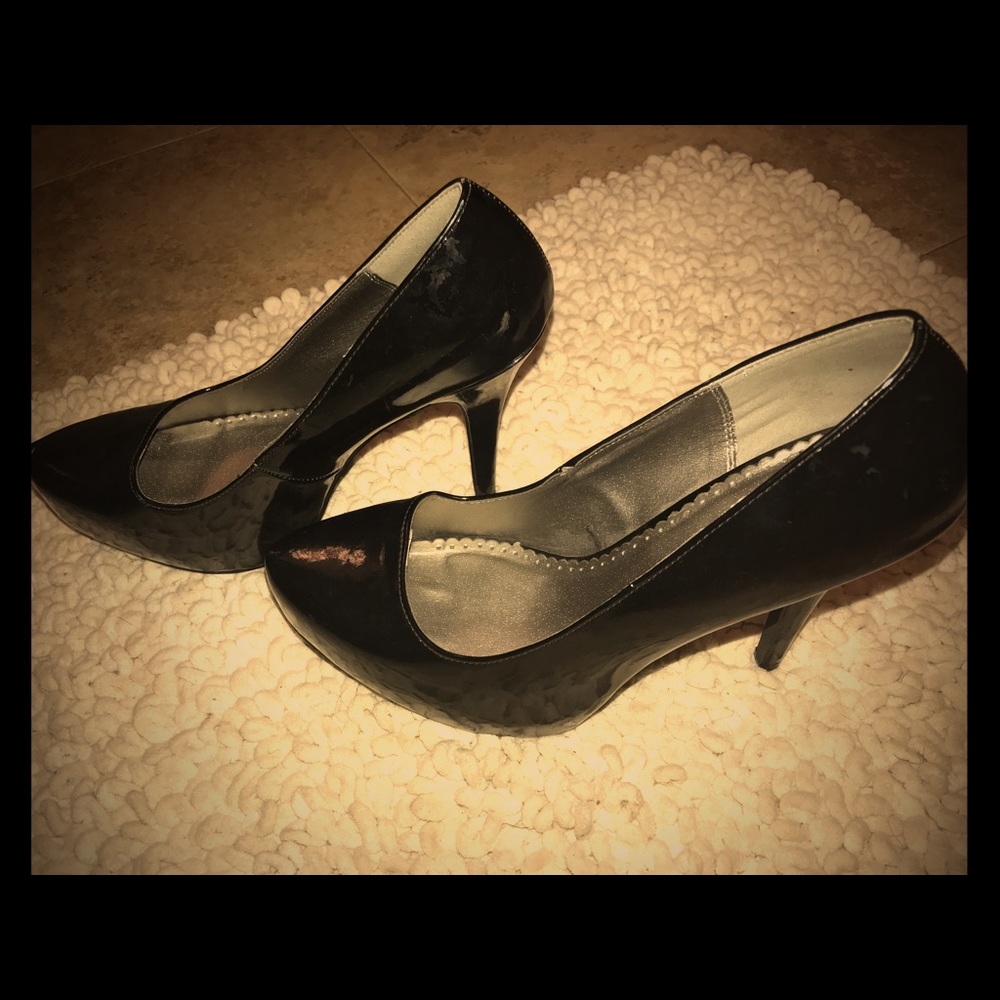 Torrid Leather Pumps