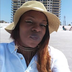 Meet your Posher, Arica