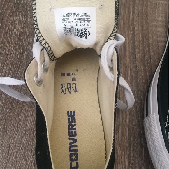 SOLD*Converse black shoes - Picture 4 of 4