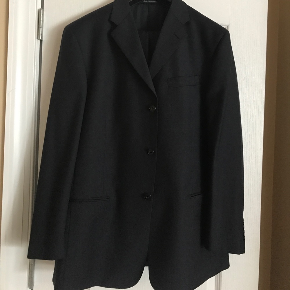 Full dark navy suit, practically new
