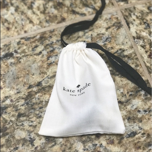 5 ⭐️⭐️⭐️ Rated Kate Spade Pineapple Necklace - Picture 4 of 5