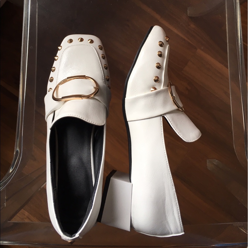 Funky Retro Sz 9.5 White Stud Loafers