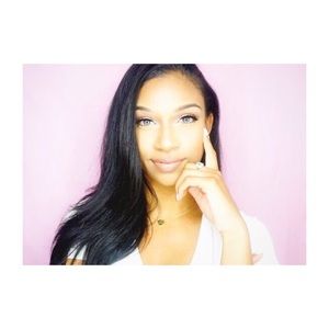 Meet your Posher, Adriana