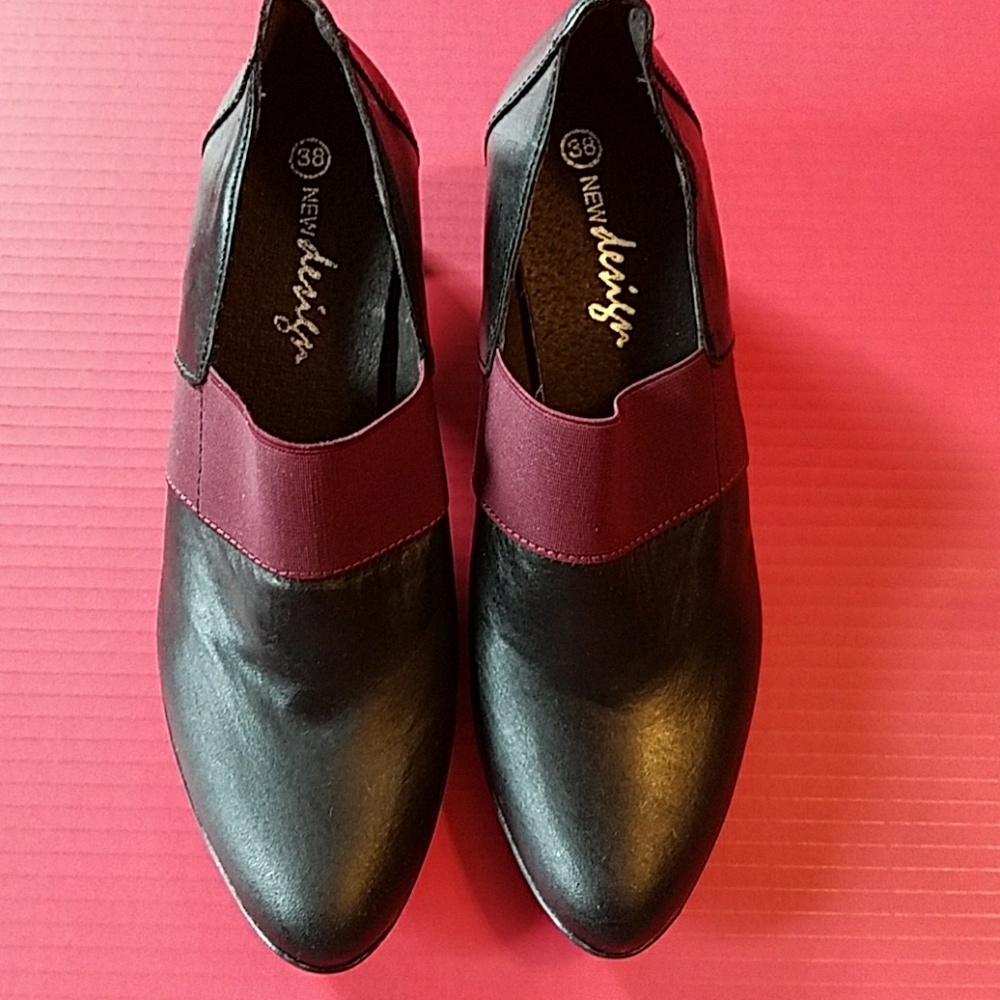 NWOT New Design Shoes