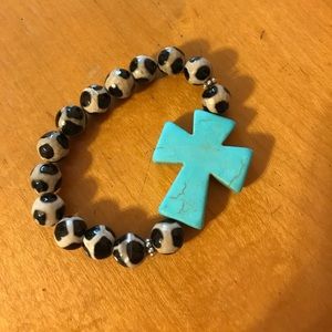 Stretch glass bead bracelet w cross