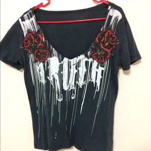 Black v-neck T-shirt with roses