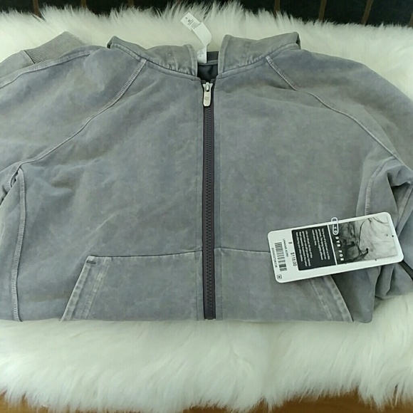 NWT Lululemon Hoodie - Picture 5 of 6
