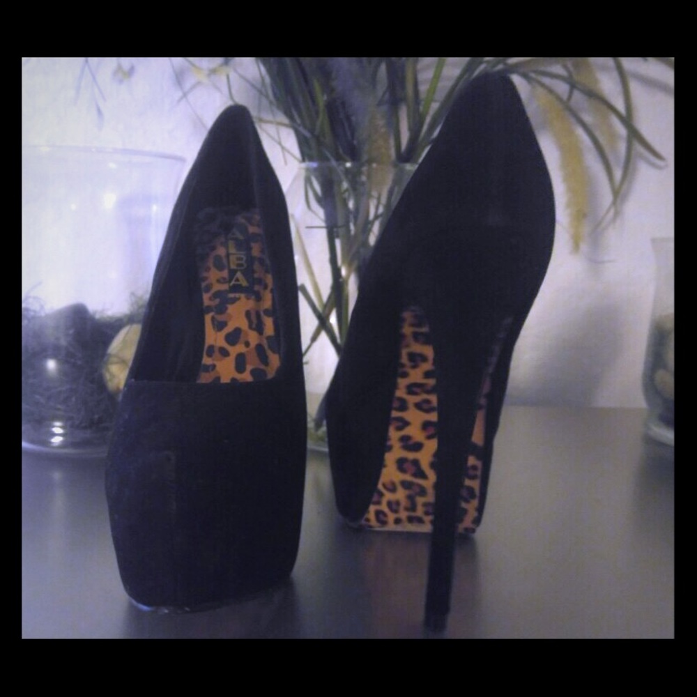 Black 👠 Heels