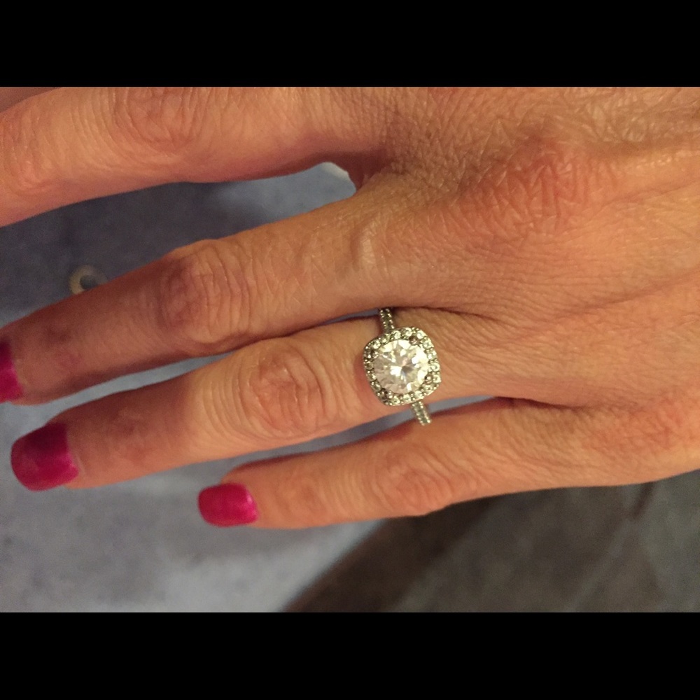 Stunning 925 sterling silver ring. Size 5 new - Picture 2 of 5