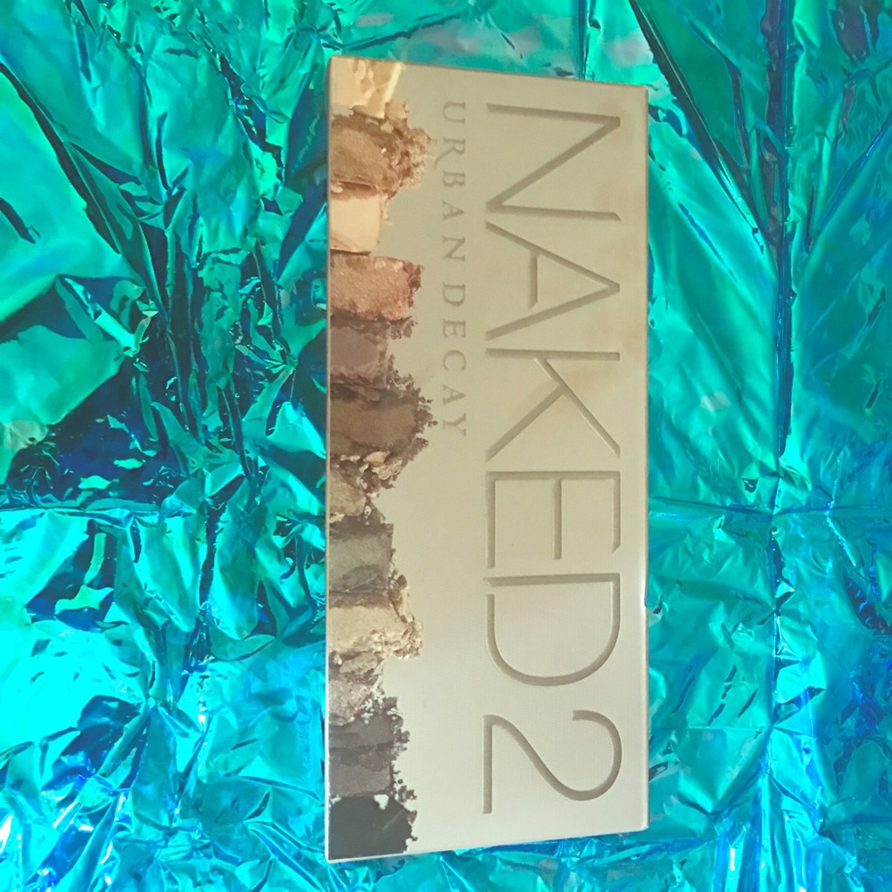 Urban Decay Naked 2 eyeshadow palette
