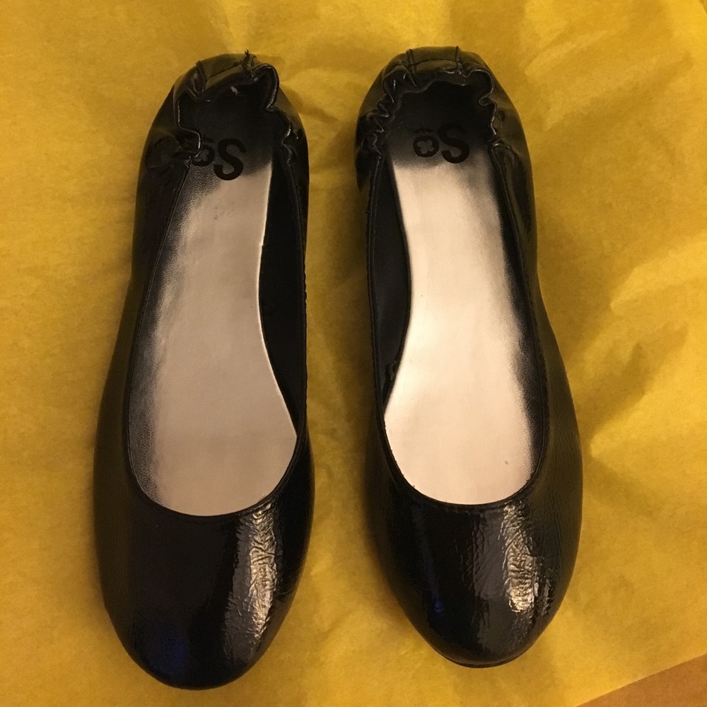Black Flats by So