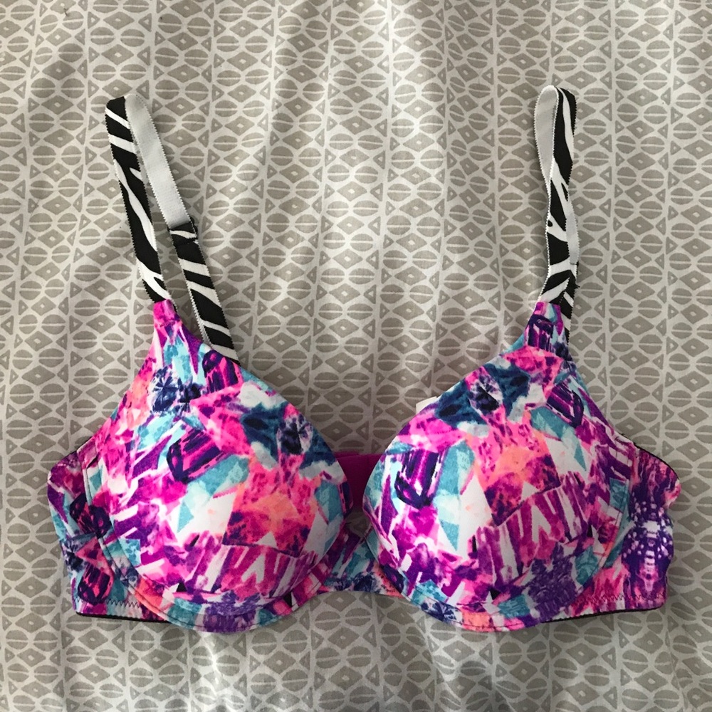 Victoria Secret Wear Everywhere Push Up Bra