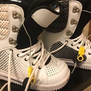 Women's Burton snowboarding boots