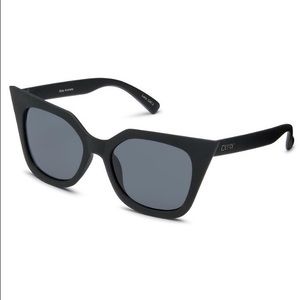 Quay Harper Sunglasses - matte black