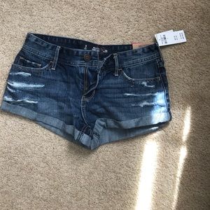 Low rise Hollister shorts